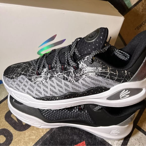 Under Armour Curry 11 Bruce Lee Collaboration Size 10.5 Men’s in Black n Silver main image 6